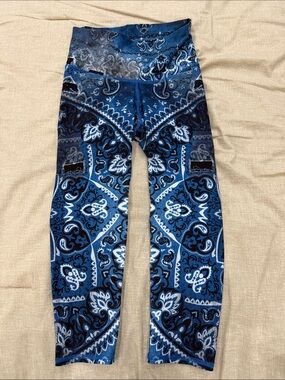 Niyama Sol Blue Paisley High-Waist Beach Comber Leggings